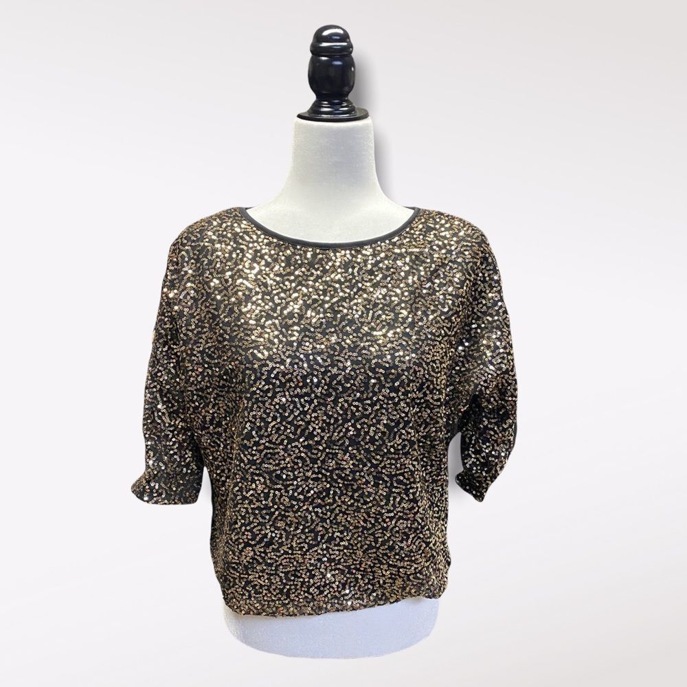 Cleo PETITES | Women's Gold Sequin 3/4 Sleeve Shirt